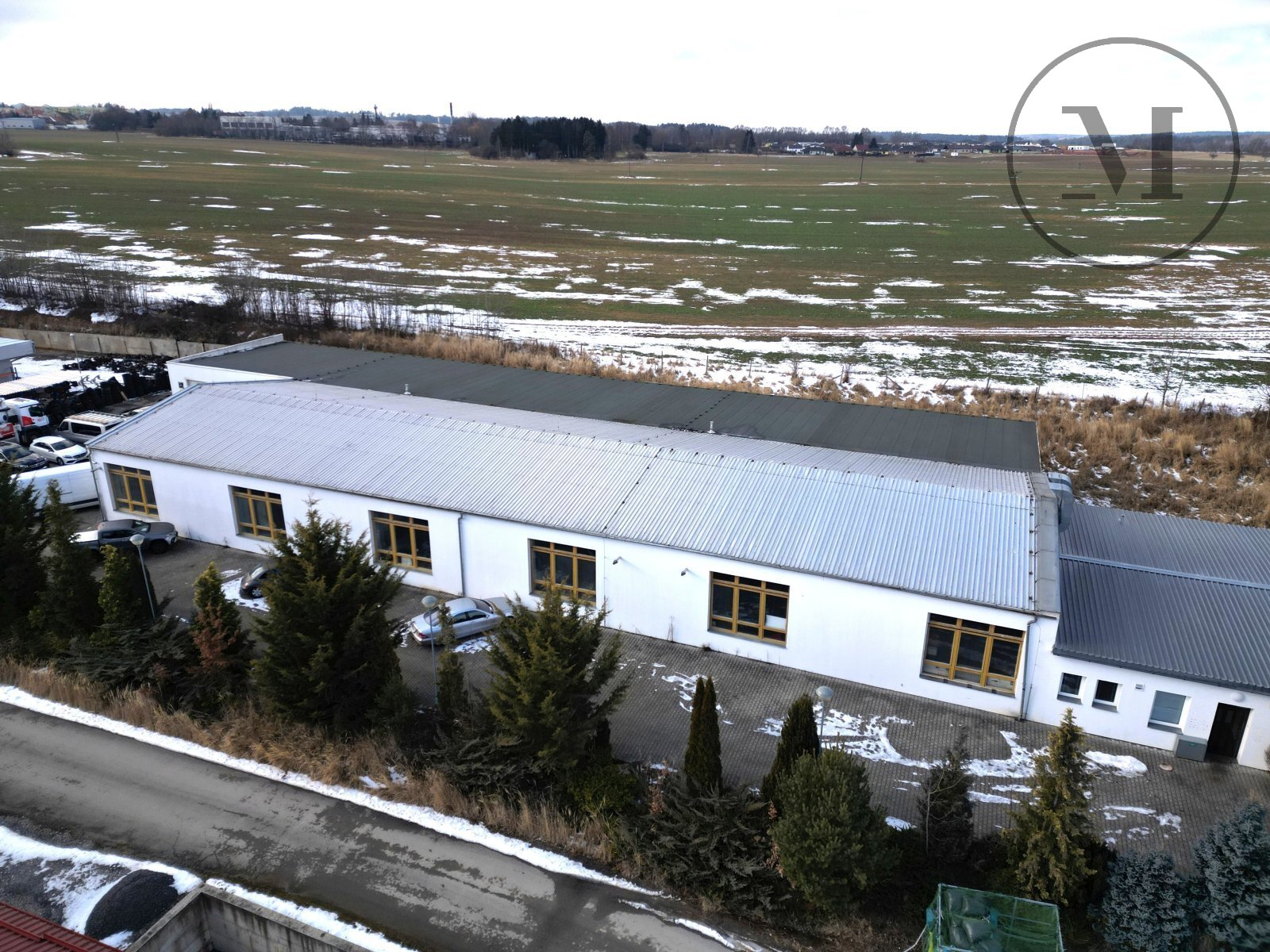Pronájem výrobní haly 1000m² 85.000 Kč/měsíc (85 Kč/m²)