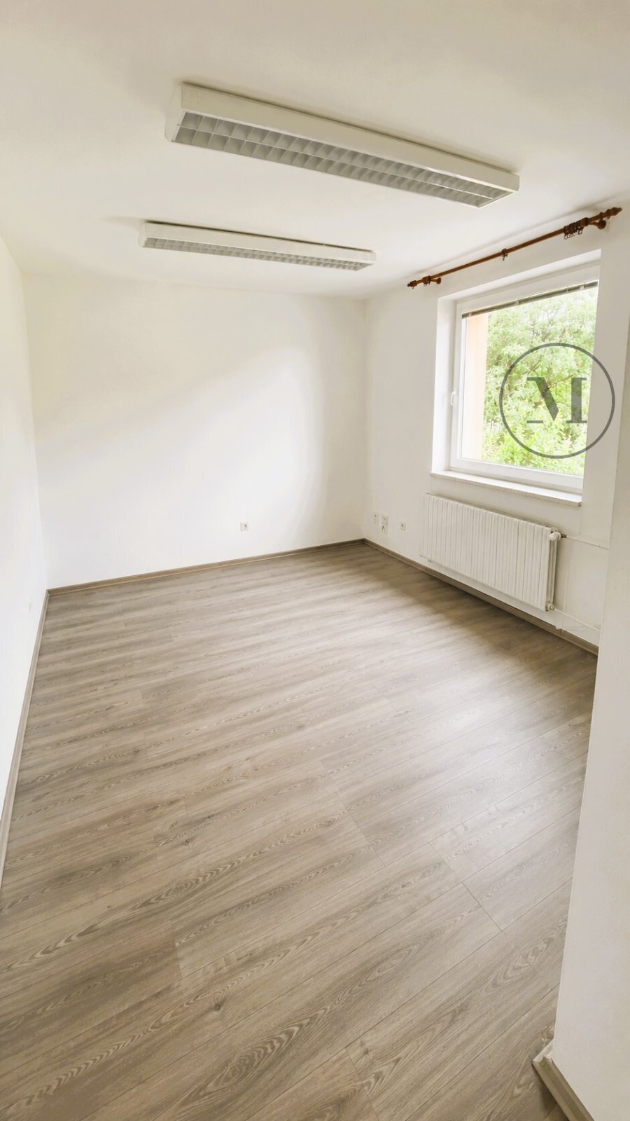 Kancelářské prostory 25 m² s parkovacím místem – Hlinská, České Budějovice