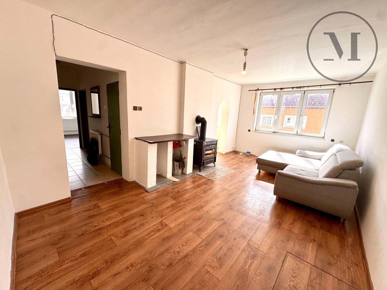 Prodej bytu 3+1 (73 m²) se soukromou zahrádkou a 3 sklepy – kousek od Týna nad Vltavou